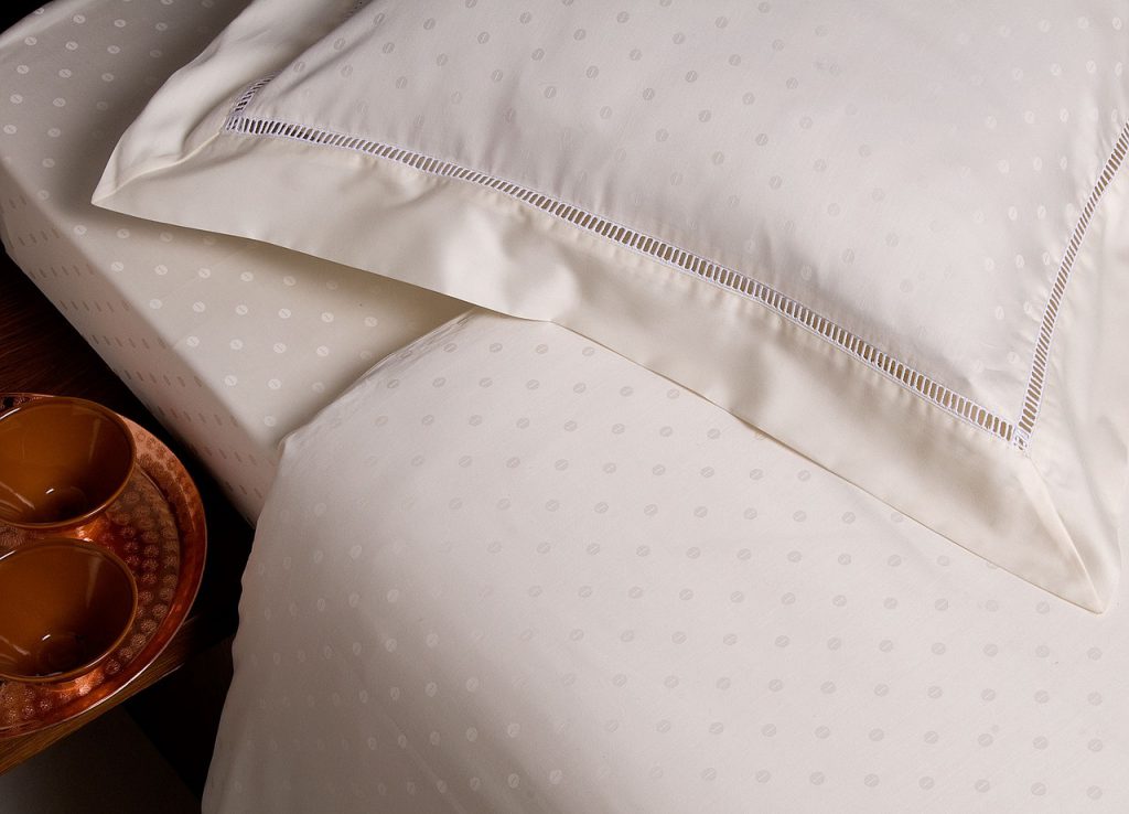 bed-1284666_1280